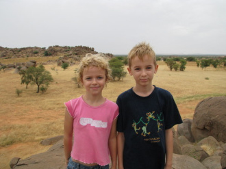 02 Les Enfants Et Le Paysage Sahelien